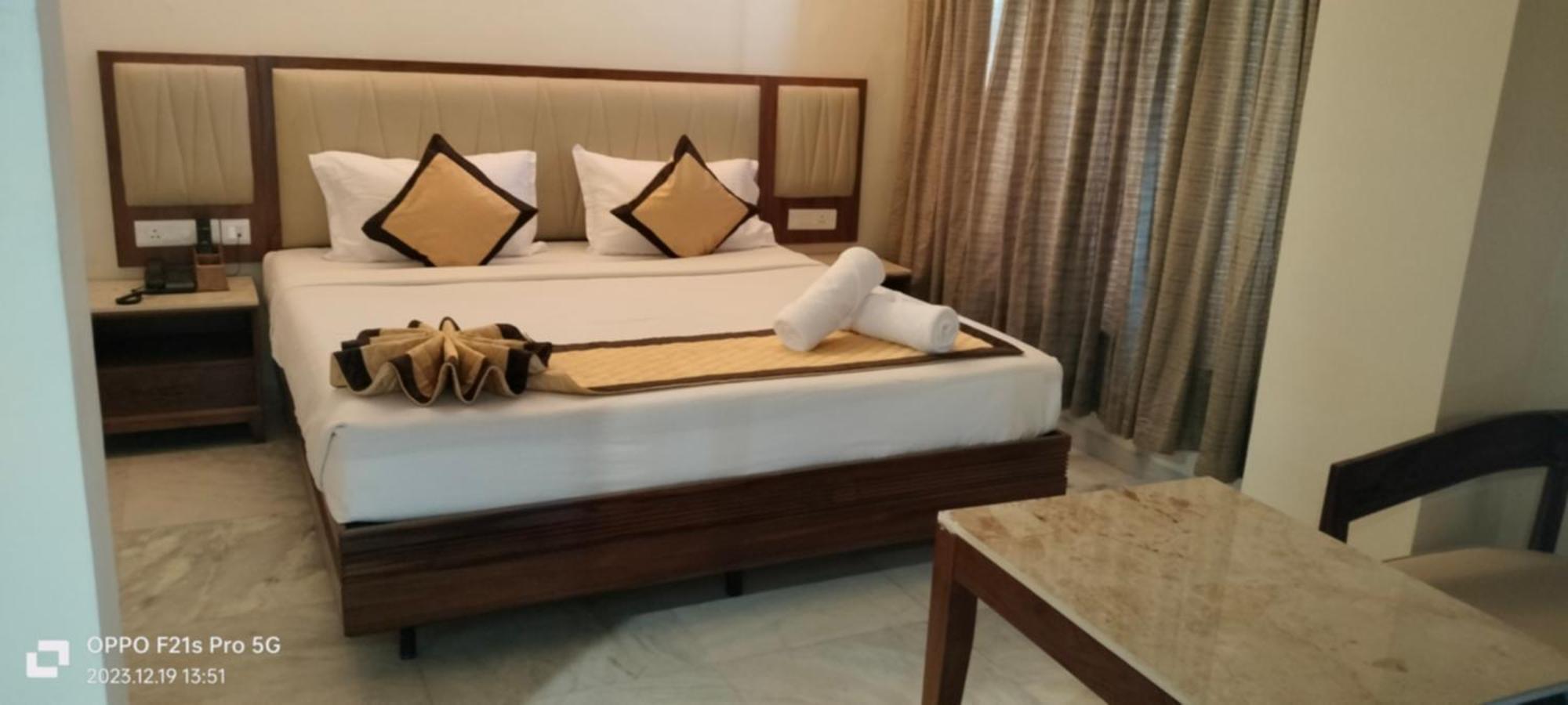 Hotel Saratharajans مادوراي المظهر الخارجي الصورة