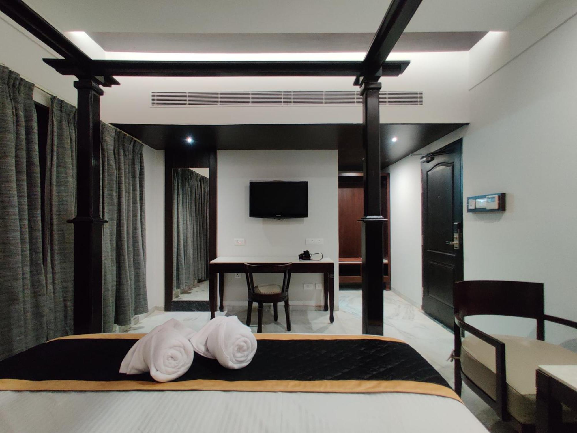 Hotel Saratharajans مادوراي المظهر الخارجي الصورة