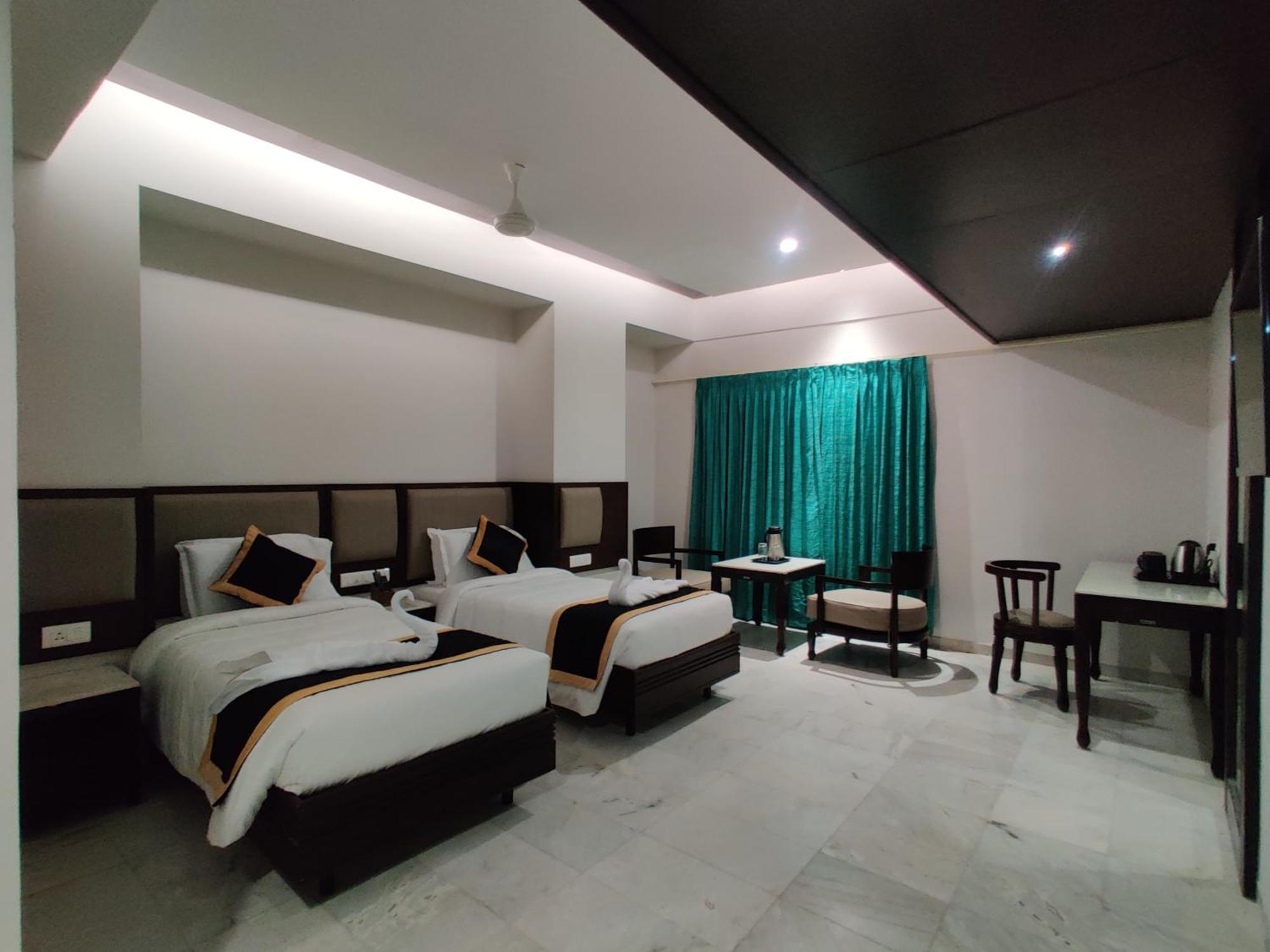 Hotel Saratharajans مادوراي المظهر الخارجي الصورة