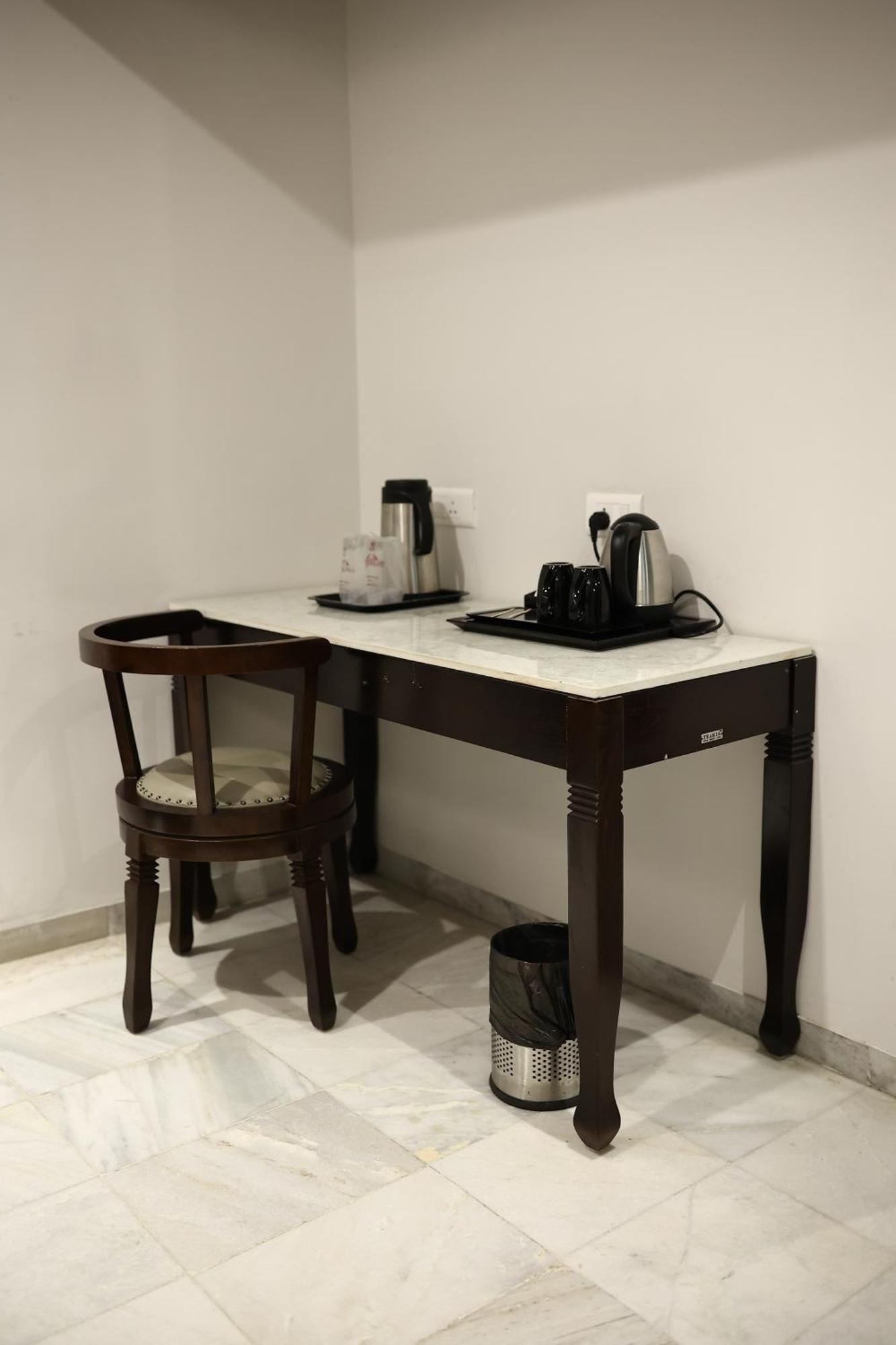 Hotel Saratharajans مادوراي المظهر الخارجي الصورة